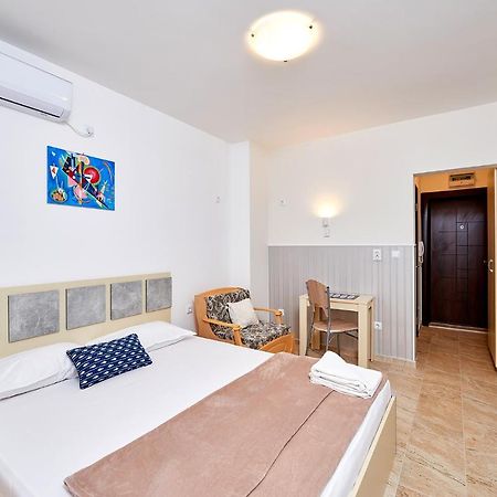 Студио Патрисия Pomorie Exterior foto